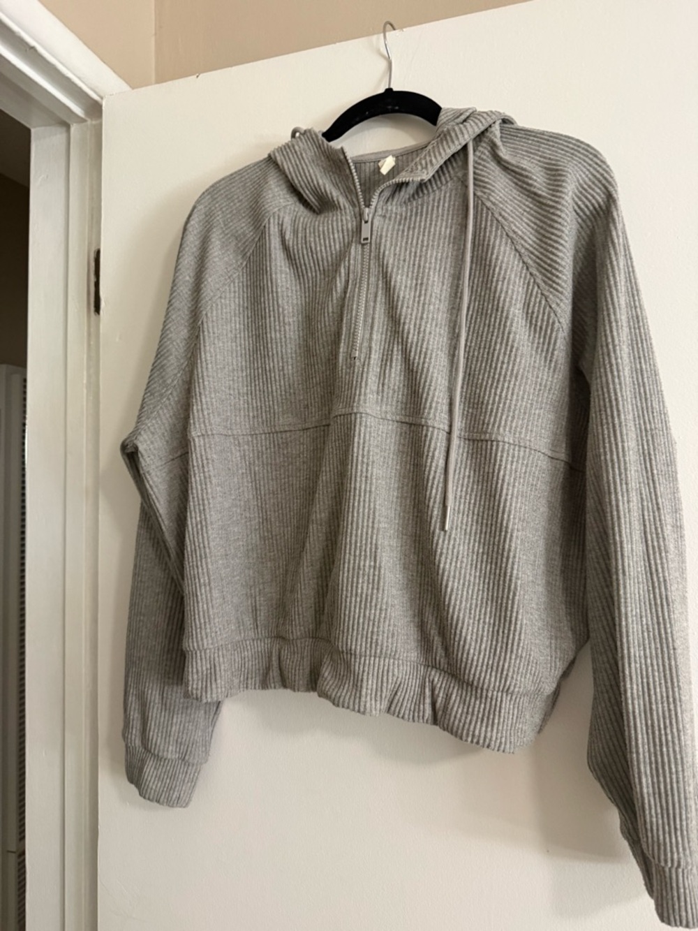 Zella Women’s Light Gray Ribbed Half-Zip Hoodie Sweater